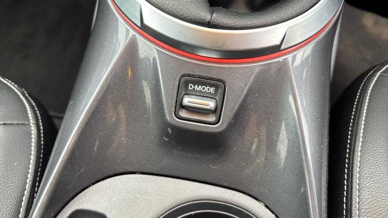 Nissan Juke 1.0 DiG-T 114 Tekna 5dr Petrol Hatchback